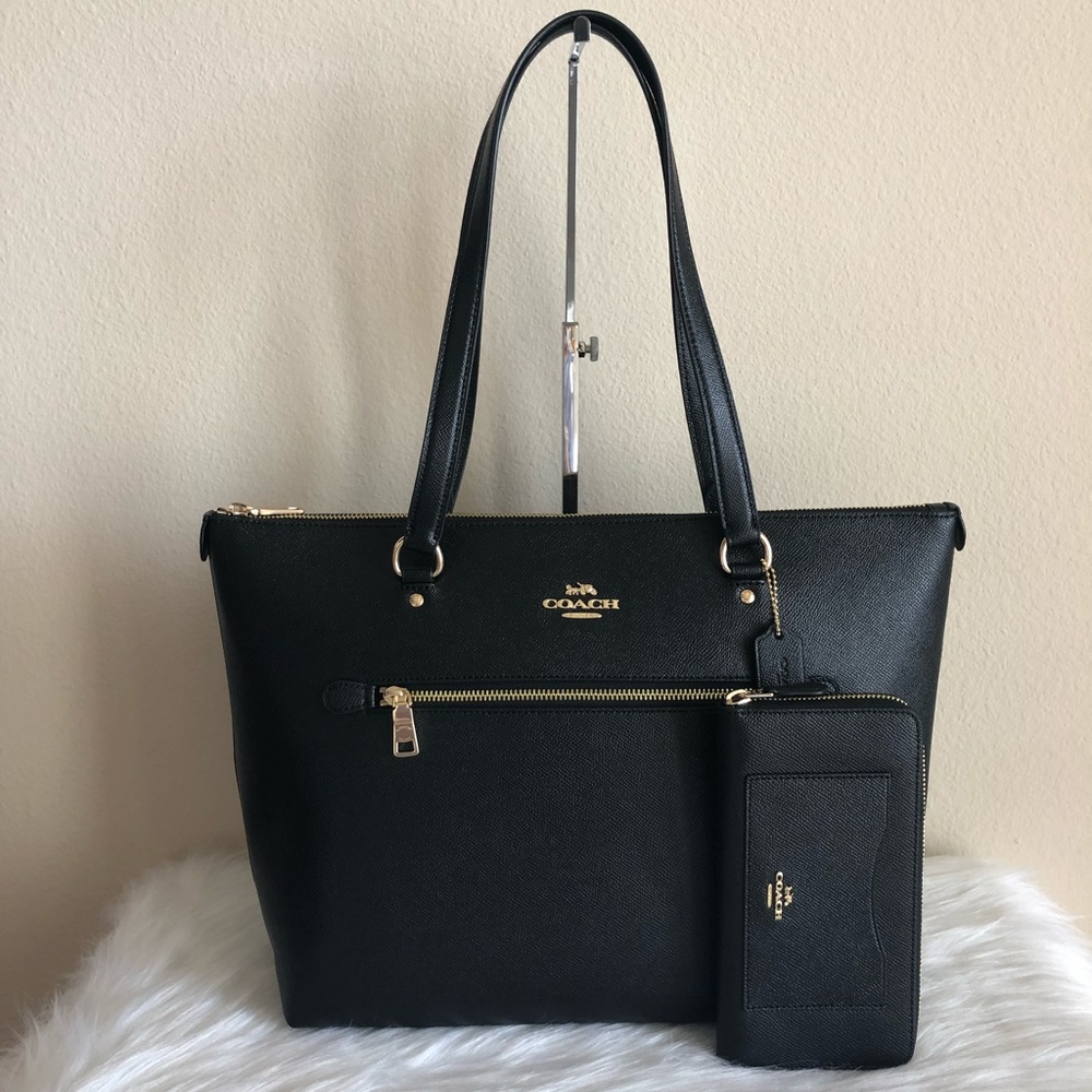 Coach purse and wallet set
